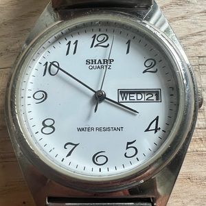 Sharp mens water resistant stainless steel watch NEW BATTERY